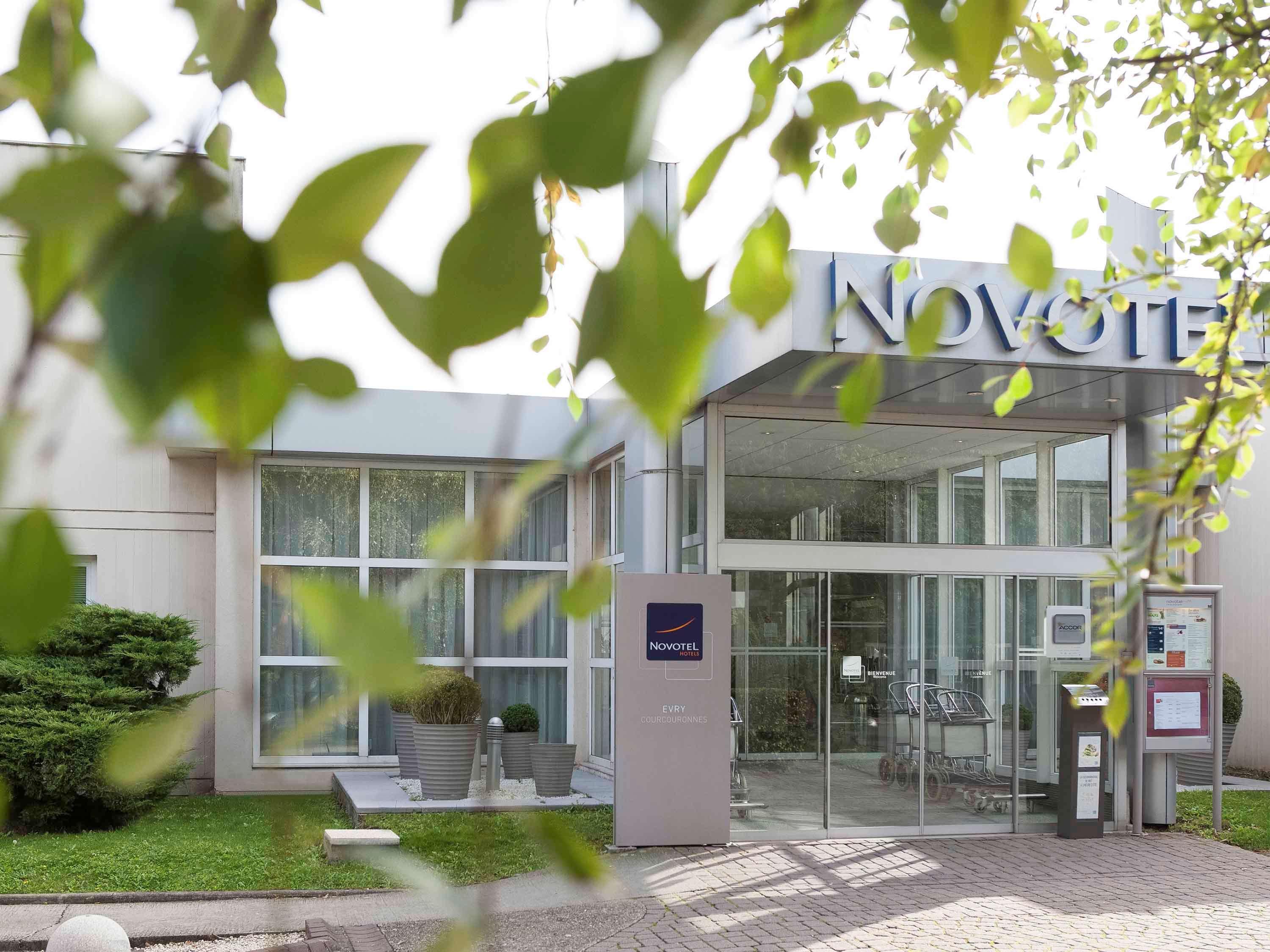 Novotel Evry Courcouronnes Exterior photo